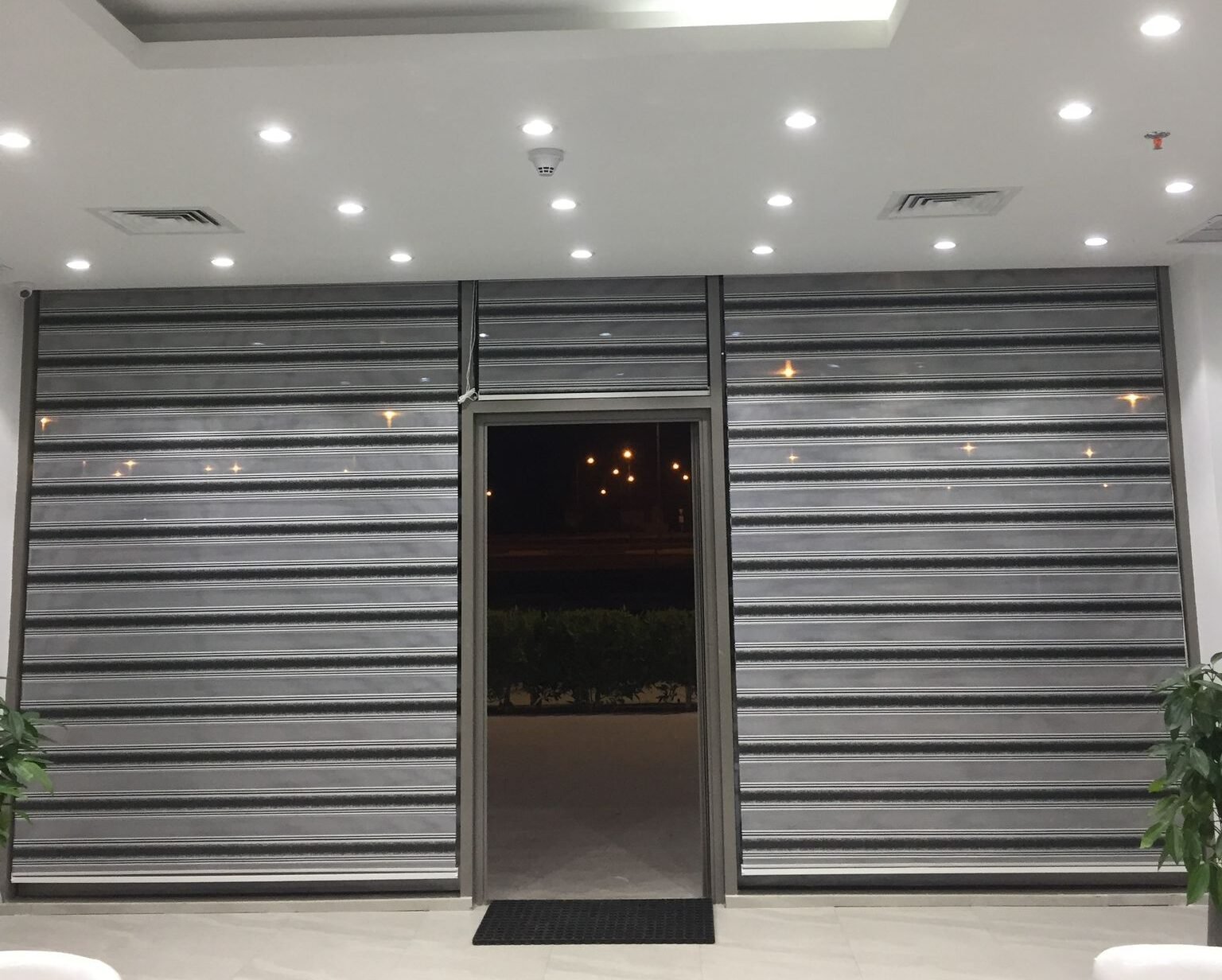 ستائر رول عملية - الكويت