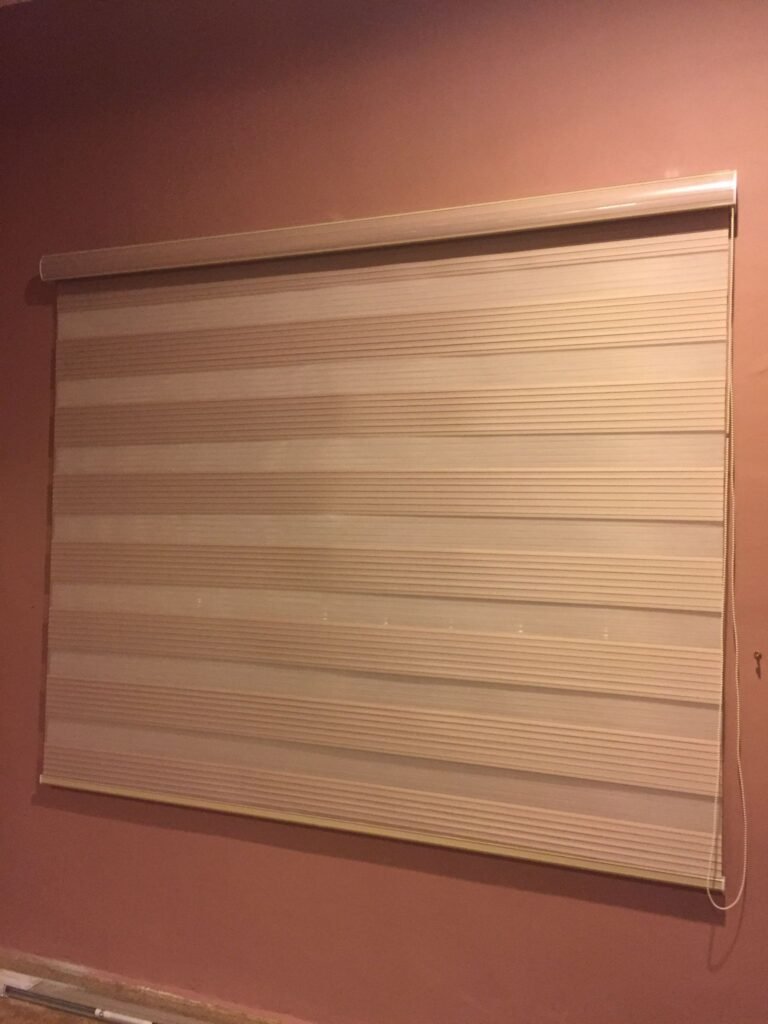 تركيب وتفصيل ستائر رول 2025