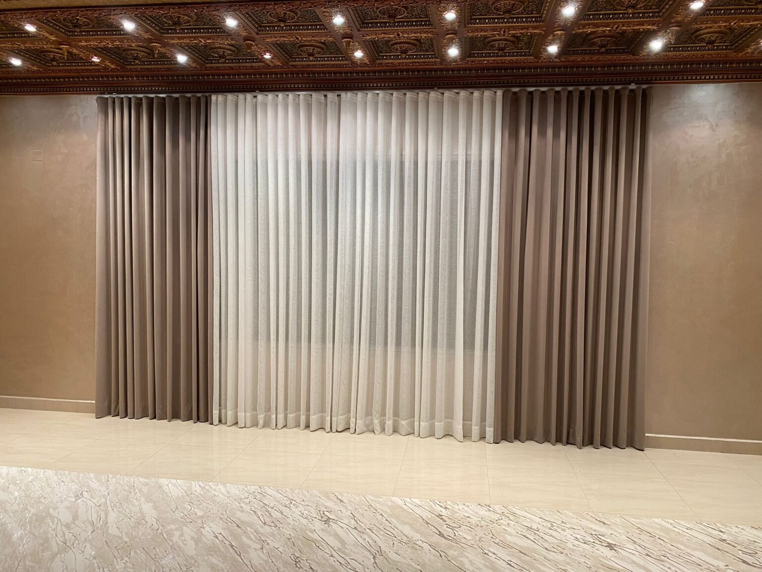 ستائر ويفي الفندقية فاخرة بتصميم عصري من أجود أنواع الأقمشة - تفصيل حسب المقاس في الكويت